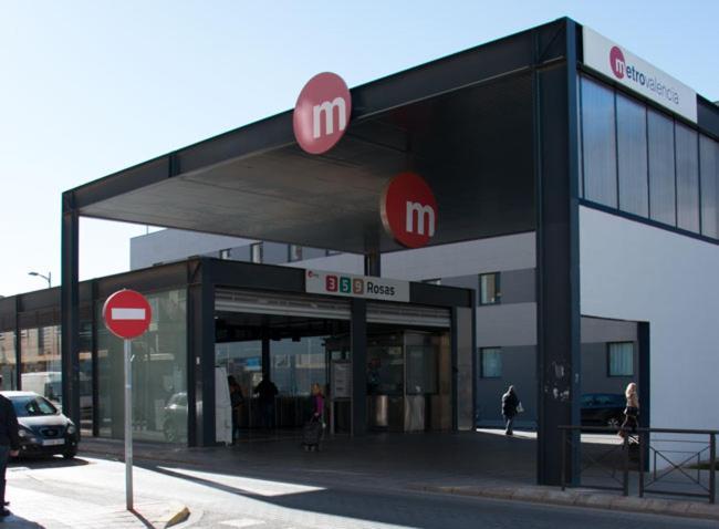 Pension A&E Manises Eksteriør bilde